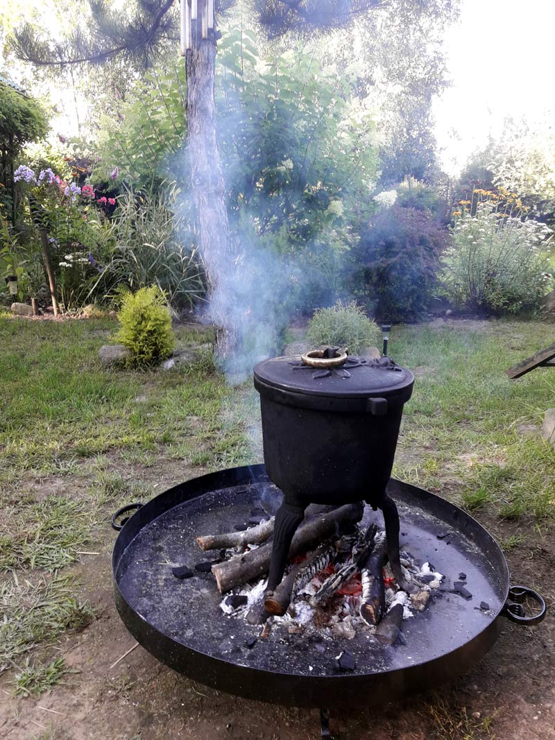 Przepis na żeberka z kociołka żeliwnego