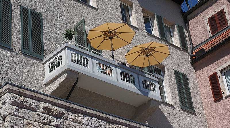 żeliwna podstawa pod parasol